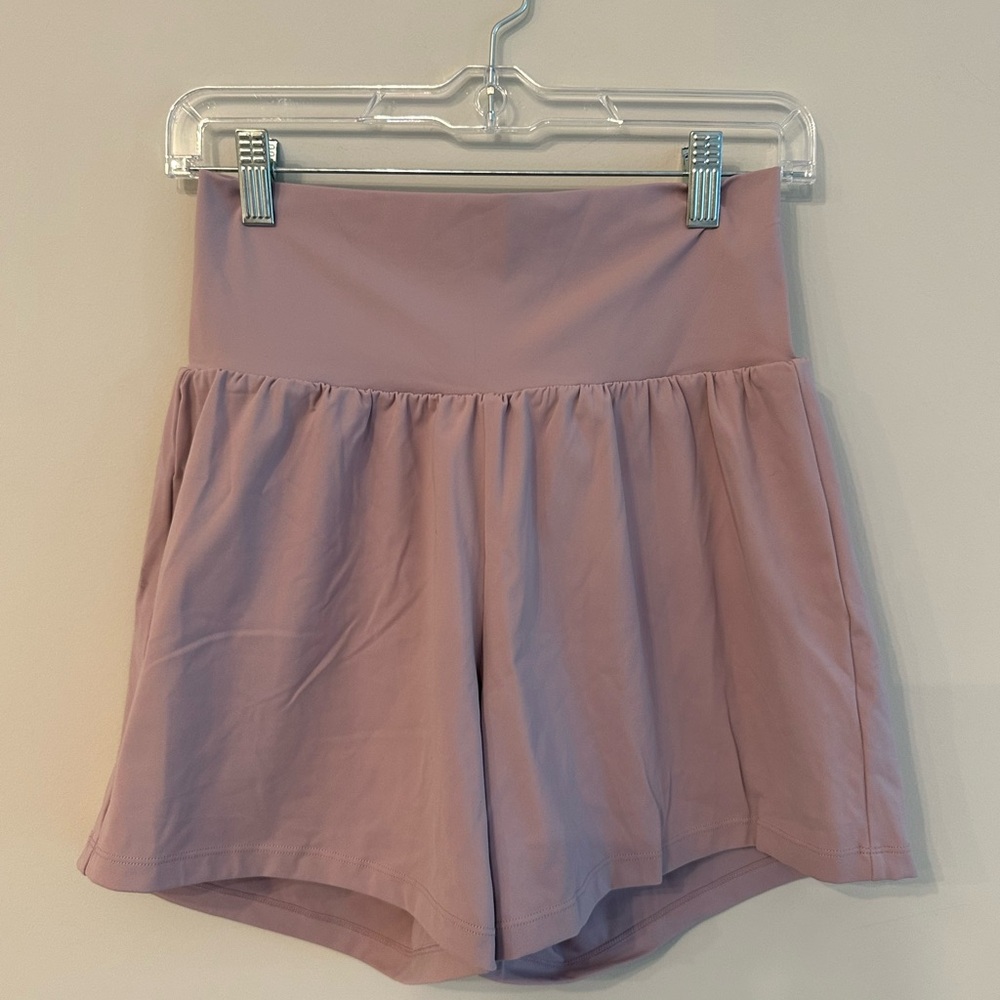 HALARA High-Waisted Mauve Shorts
